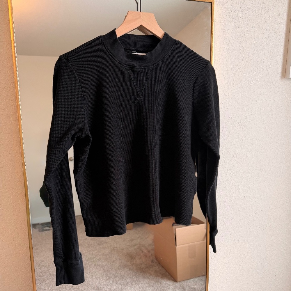 MATE the Label Organic Thermal Boxy Crop Long Sleeve | Black
